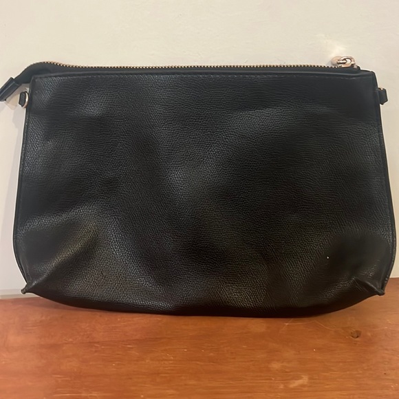 Casual Black leather Clutch with no straps - Picture 1 of 3